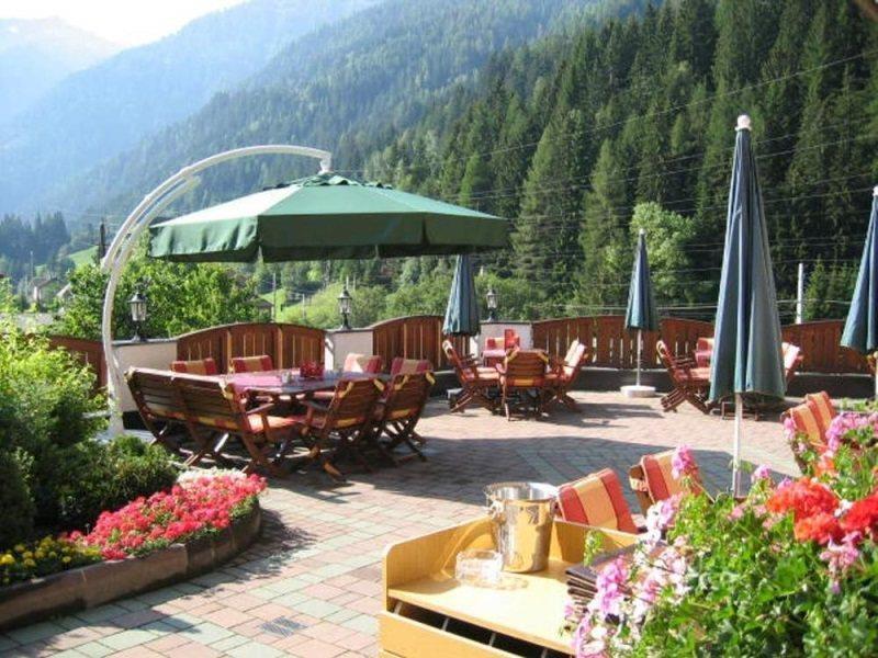 Hotel Troschana Flirsch Exterior photo